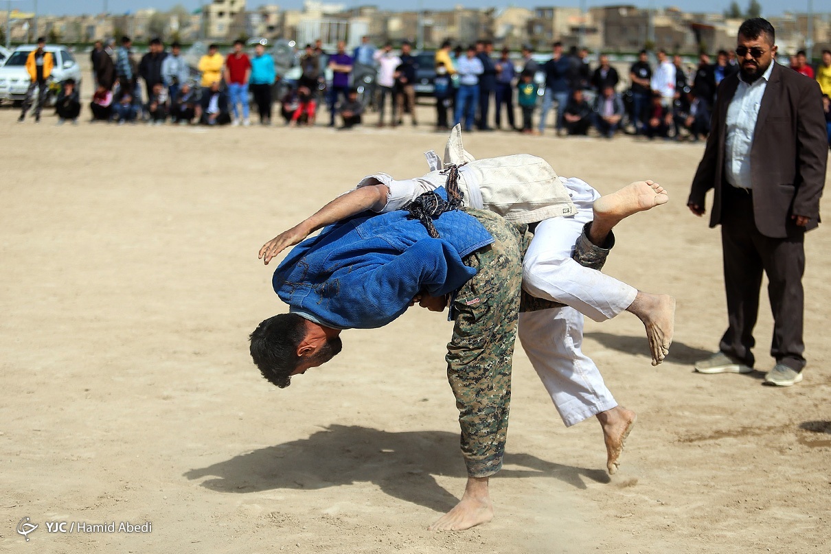 تصاویر: مسابقات نوروزی کشتی سنتی افغانستانی های مقیم قم