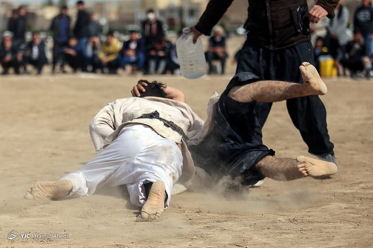 تصاویر: مسابقات نوروزی کشتی سنتی افغانستانی های مقیم قم