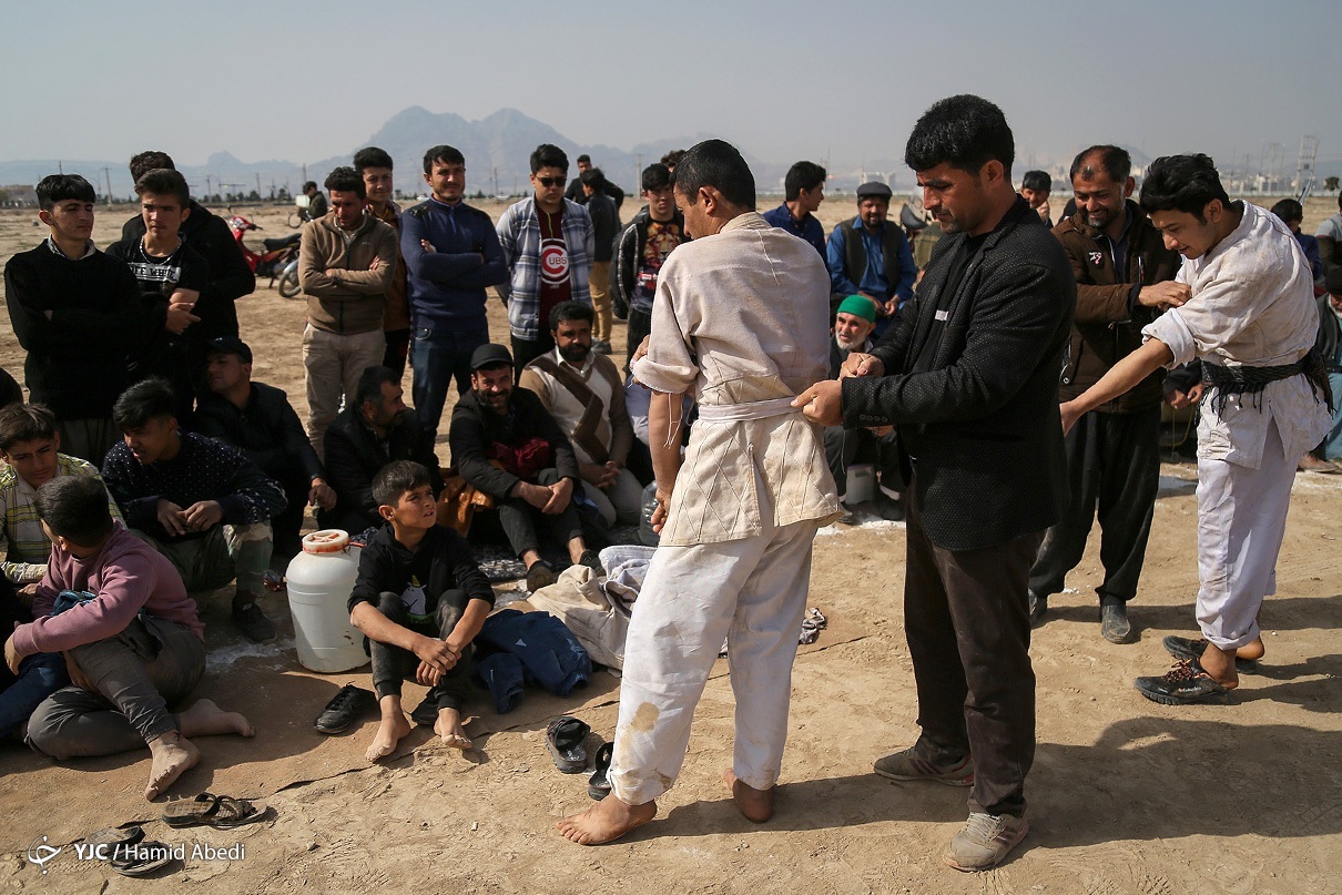 تصاویر: مسابقات نوروزی کشتی سنتی افغانستانی های مقیم قم