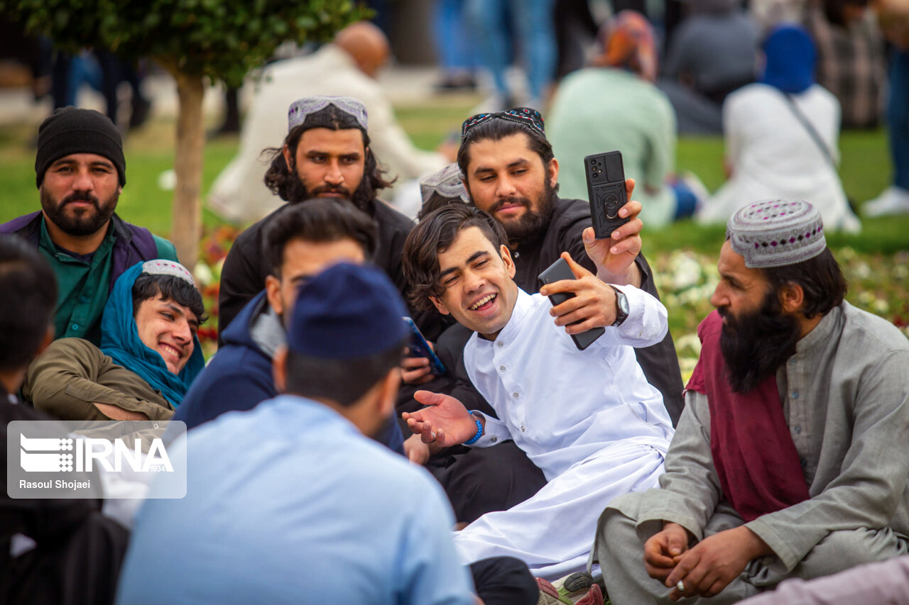 تصاویر: گردشگران نوروزی در میدان نقش جهان