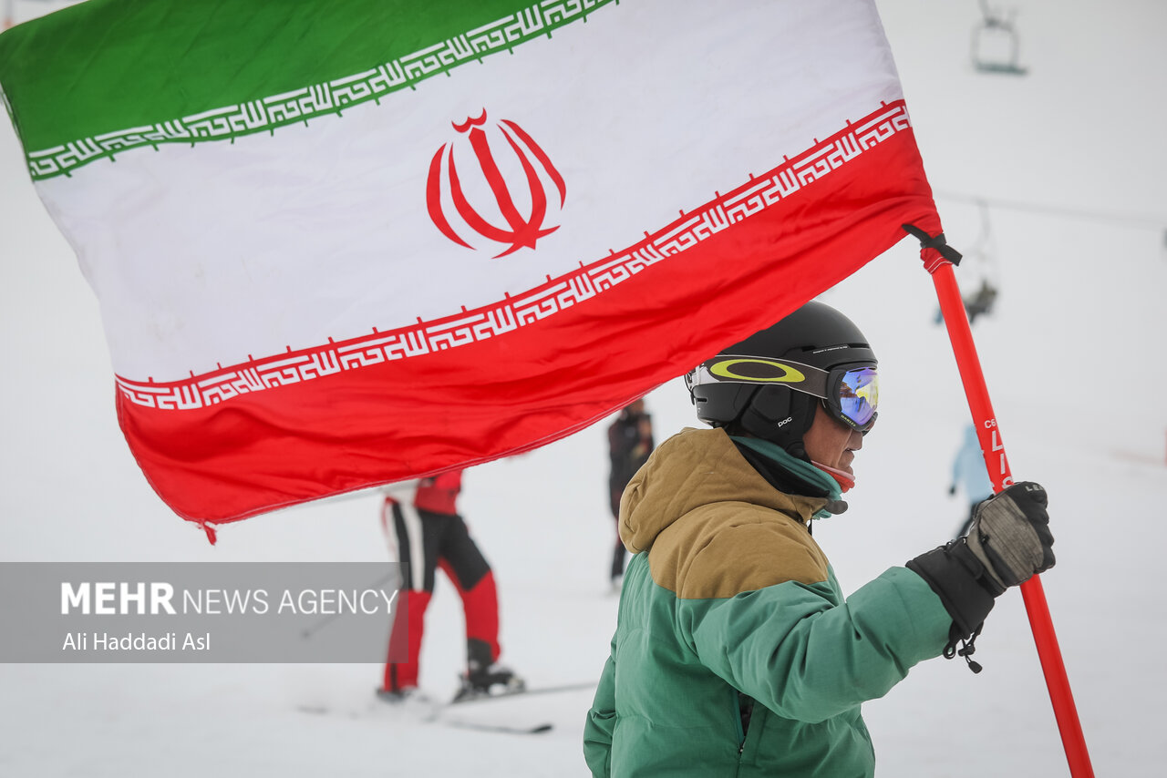 تصاویر: تقدیر از بانوان کوهنورد کشور های عضو اکو