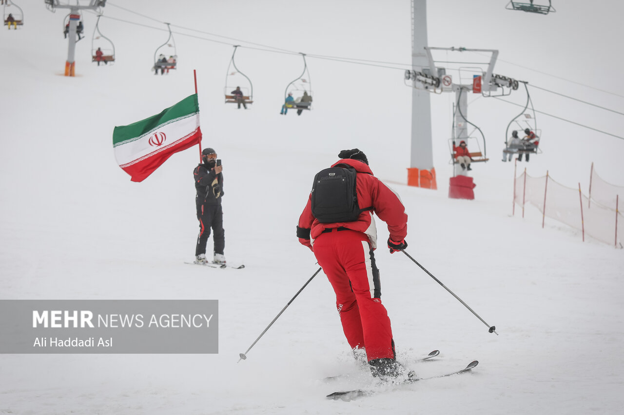 تصاویر: تقدیر از بانوان کوهنورد کشور های عضو اکو