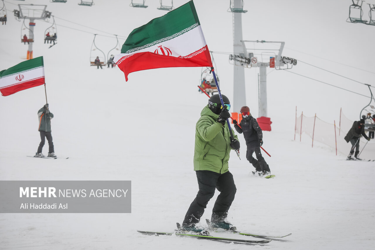 تصاویر: تقدیر از بانوان کوهنورد کشور های عضو اکو