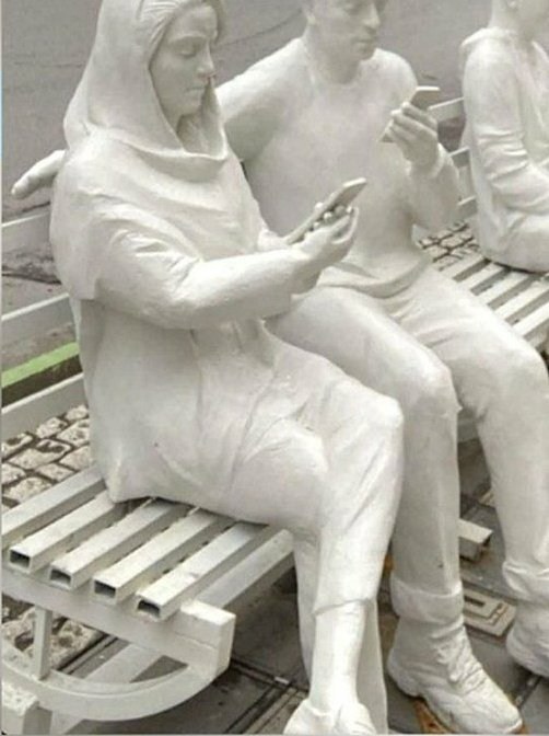 برداشتن یک مجسمه بد حجاب در گرگان تایید شد / رییس شورای شهر: نشان‌دهنده انسانی مسخ‌شده از فضای مجازی بود