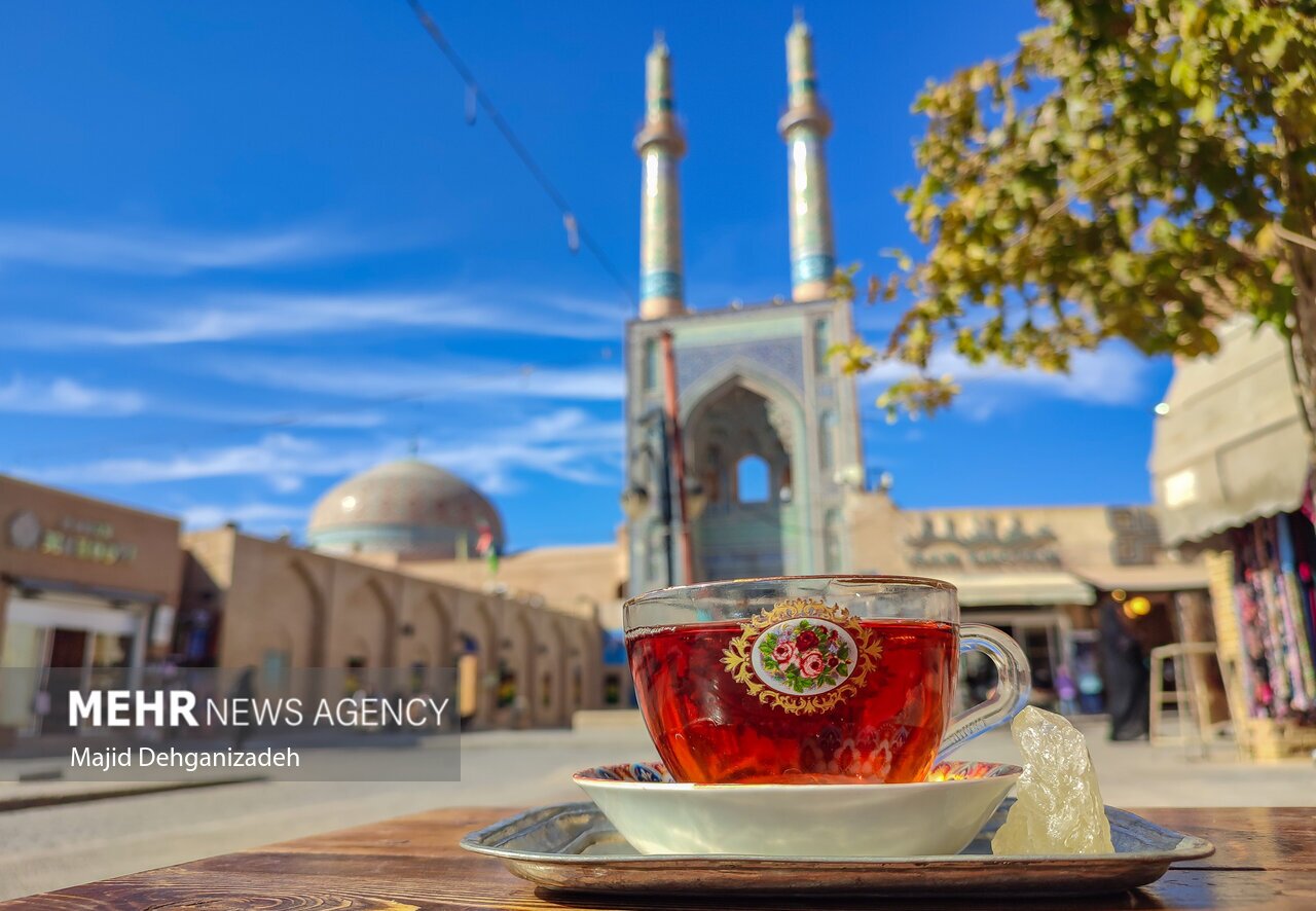 تصاویر: نبات ریزی در بازار سنتی «حاجی قنبر» یزد