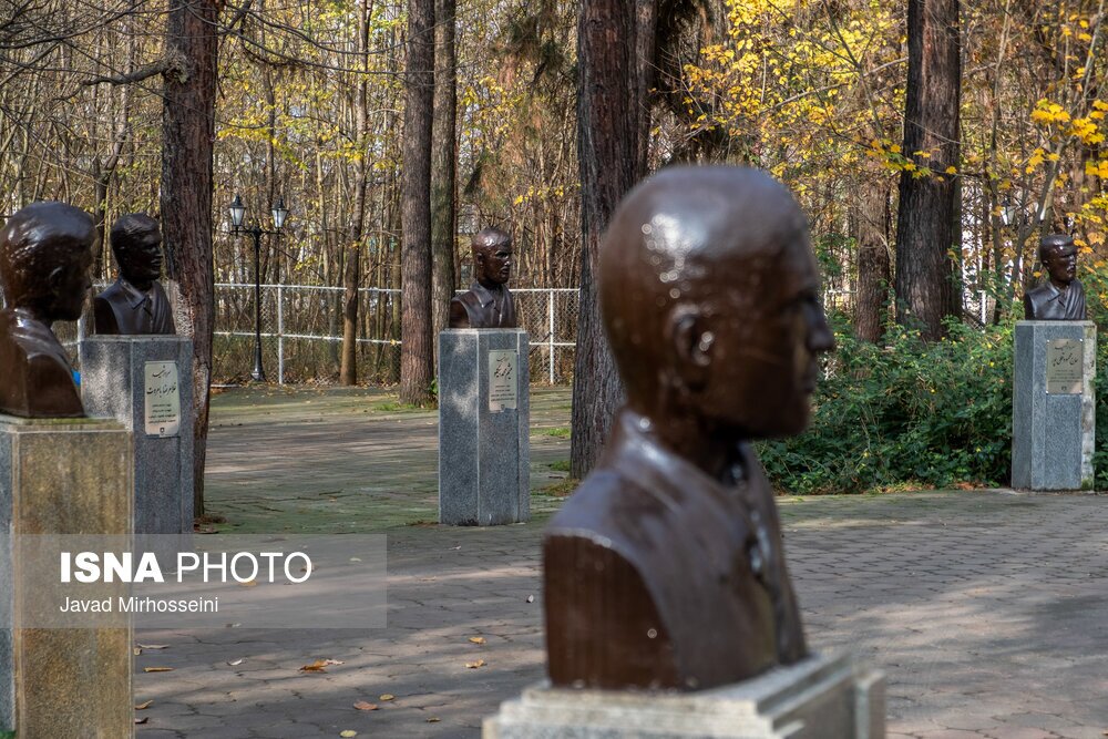 تصاویر: تندیس‌های مفاخر گیلان در رشت