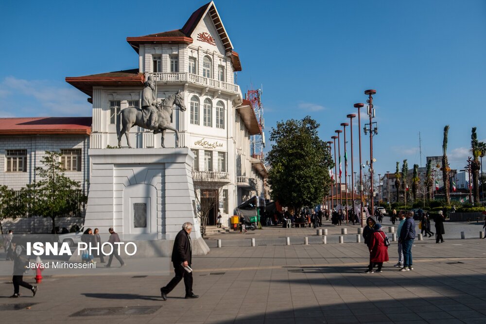 تصاویر: تندیس‌های مفاخر گیلان در رشت