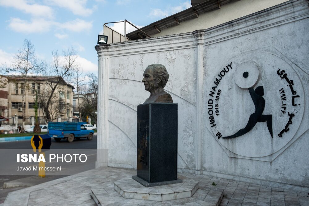 تصاویر: تندیس‌های مفاخر گیلان در رشت