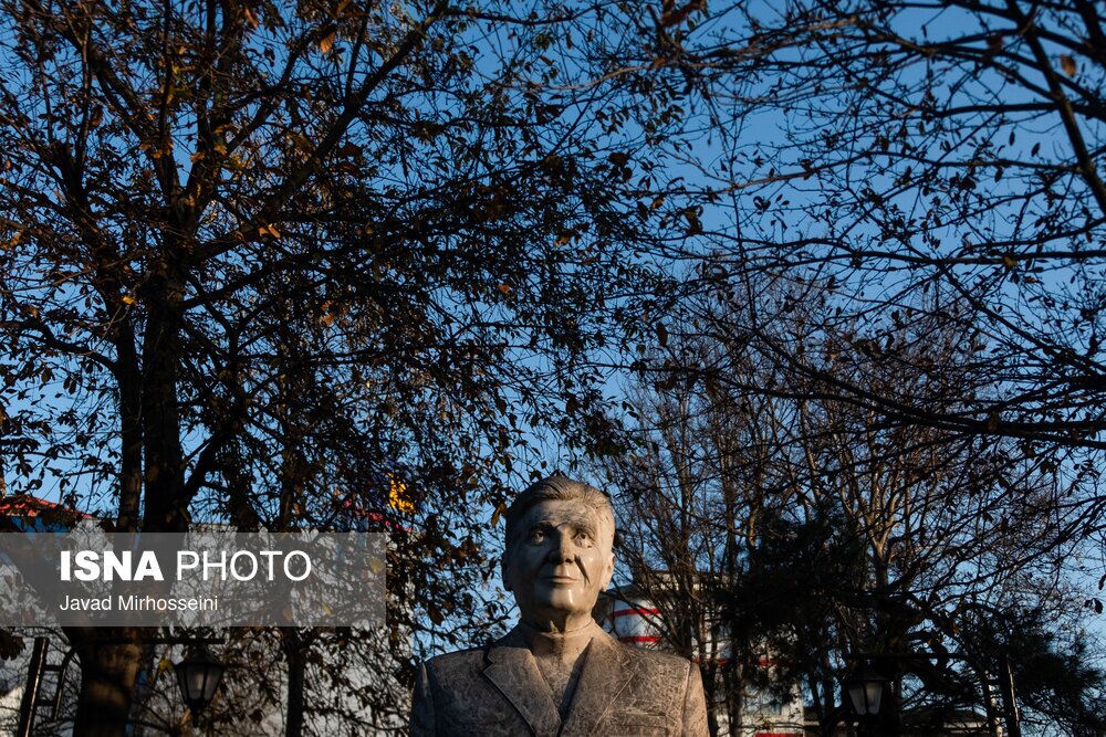 تصاویر: تندیس‌های مفاخر گیلان در رشت