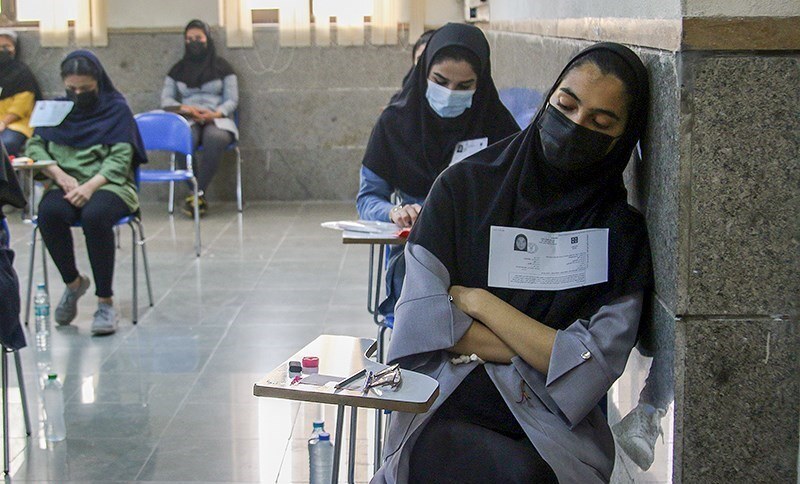 معاون سازمان سنجش: ۲۹ و ۳۰ دی اینترنت در کل کشور قطع می‌شود / وزیر ارتباطات: هنوز چیزی مصوب نشده؛ شورای امنیت کشور باید تصمیم بگیرد / وزیر علوم: اینترنت برای محل‌های برگزاری کنکور قطع خواهد شد