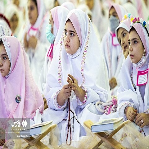 تصاویر: «جشن تکلیف» دانش آموزان دختر در تبریز