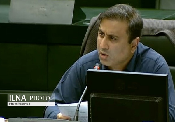 نماینده مجلس: بودجه صداوسیما افزایش غیرقابل قبولی پیدا کرده / صداوسیما می گوید جیغ بنفش معاندین از این موضوع درآمده؛ اتفاقا من معقتدم ندای اعتراض مردم مناطق محروم درآمده / صداوسیما باید توضیح دهد با این همه اعتبار، نتیجه‌اش چه بوده؟ / در شرایطی که با محدودیت بودجه مواجهیم، باید نهادهای غیرپاسخگو و که شفافیت مالی ندارند، مشمول ریاضت اقتصادی می شدند