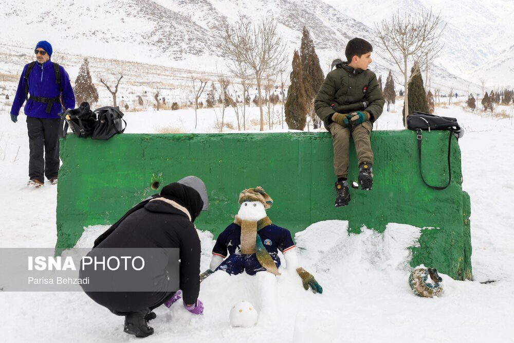 تصاویر: تفریح برفی در دره گردو اراک