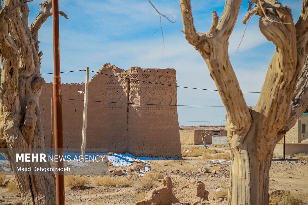 تصاویر: «اِرنان»؛ قلعه‌ای خشتی و باشکوه در دل کویر