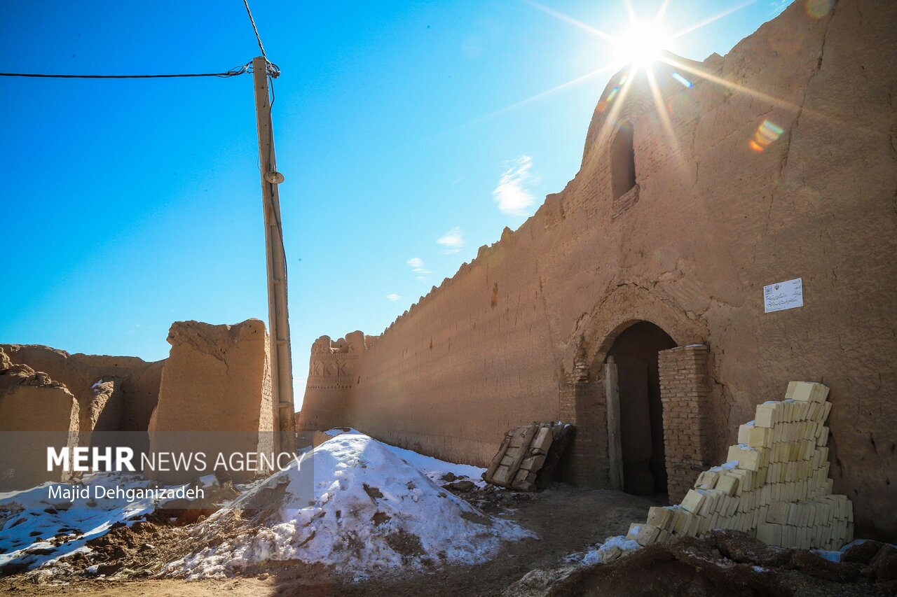 تصاویر: «اِرنان»؛ قلعه‌ای خشتی و باشکوه در دل کویر