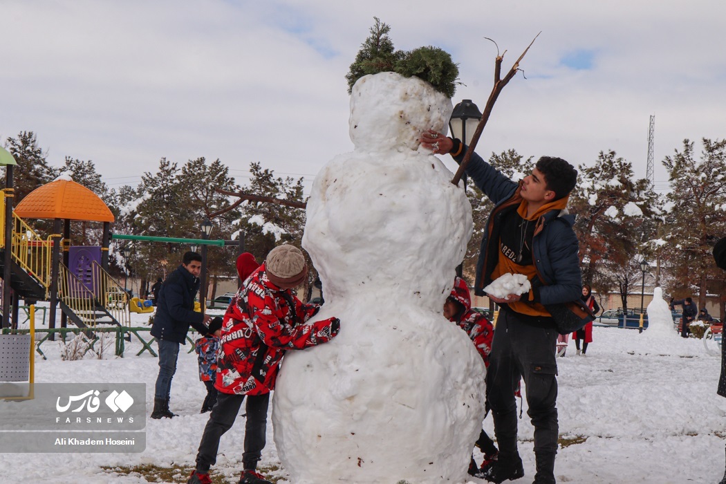 تصاویر: جشنواره «آدم برفی» در آباده