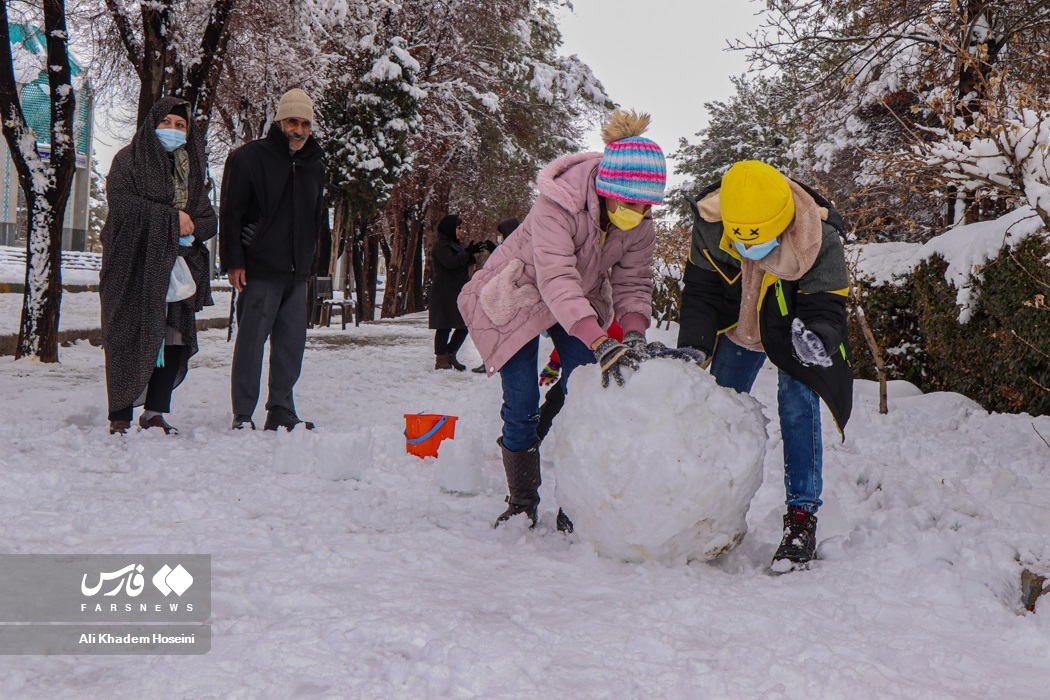 تصاویر: جشنواره «آدم برفی» در آباده