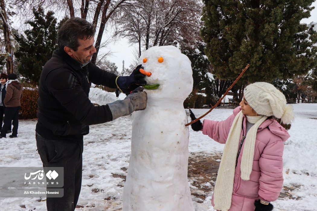 تصاویر: جشنواره «آدم برفی» در آباده