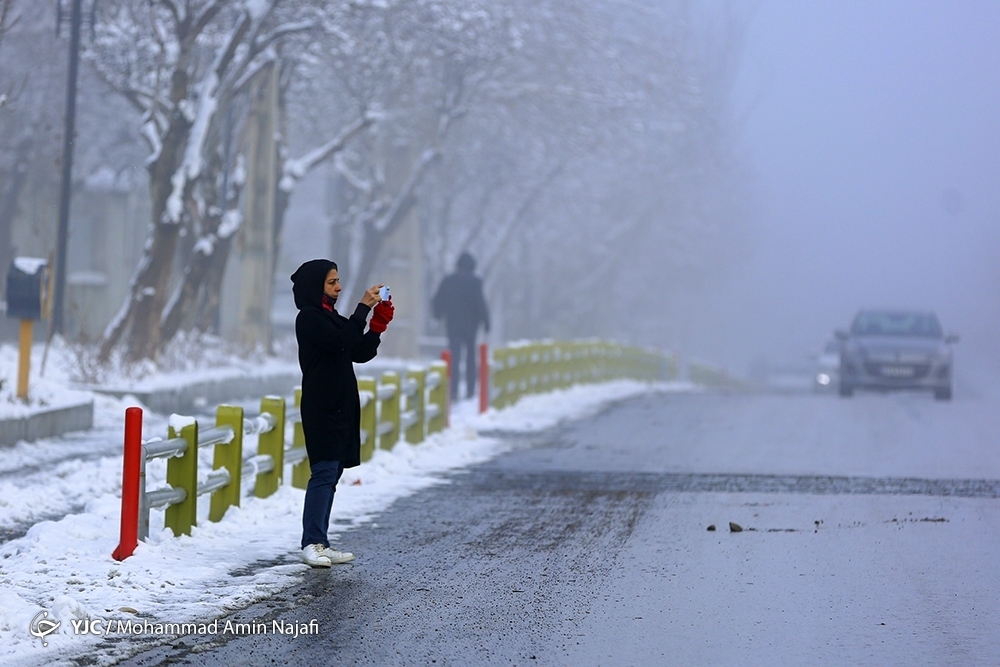 تصاویر: هوای مه آلود یک روز زمستانی در همدان