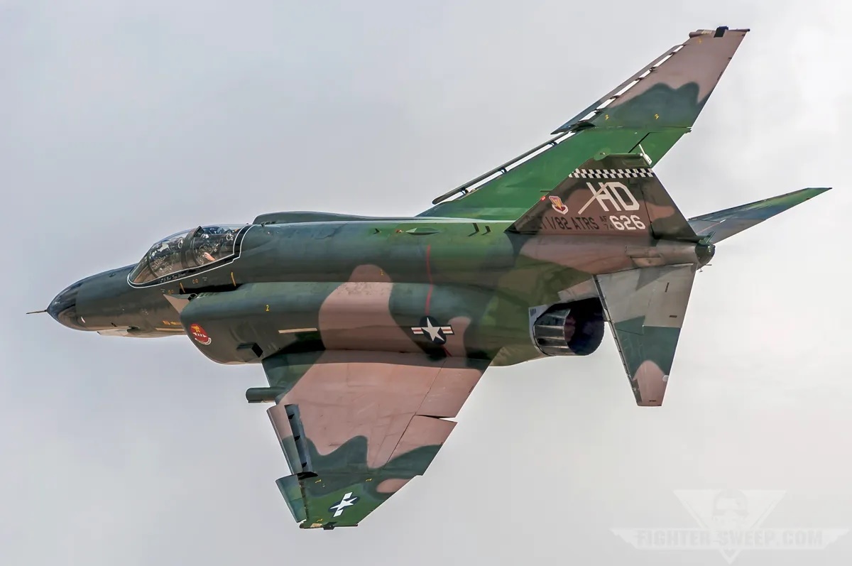 ۹ فروند از قدیمی‌ترین جت‌های جنگنده که هنوز در سرویس هستند؛ از F-۱۵ تا MiG-۲۱