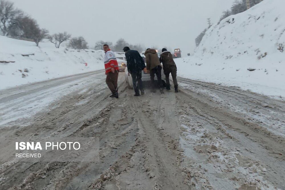 تصاویر: بارش سنگین برف در کوهرنگ چهارمحال و بختیاری