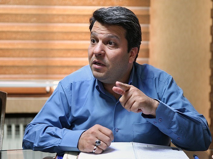 ما سینمای بیحجاب نداریم / کسی که نظام را قبول ندارد، طبیعتاً سینمای جمهوری اسلامی را هم قبول ندارد / قرار نیست کسی معیشتش از این سینما باشد اما در مباحث سیاسی اهل جای دیگری باشد / اگر بازیگری کشف حجاب کرده، اما هنوز حاضر است با حجاب در یک فیلم حضور داشته باشد، یعنی در عمل میگوید «من اشتباه کردهام» / هر کس احساس میکند اشتباه کرده و میخواهد بازگردد، راه برایش باز است ما سینمای بیحجاب نداریم / کسی که نظام را قبول ندارد، طبیعتاً سینمای جمهوری اسلامی را هم قبول ندارد / قرار نیست کسی معیشتش از این سینما باشد اما در مباحث سیاسی اهل جای دیگری باشد / اگر بازیگری کشف حجاب کرده، اما هنوز حاضر است با حجاب در یک فیلم حضور داشته باشد، یعنی در عمل میگوید «من اشتباه کردهام» / هر کس احساس میکند اشتباه کرده و میخواهد بازگردد، راه برایش باز است