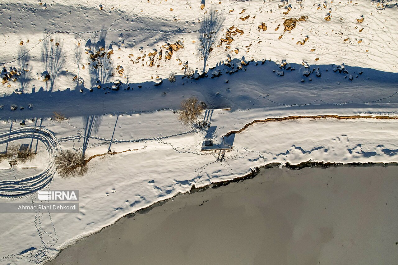 تصاویر: منجمد شدن تالاب چغاخور