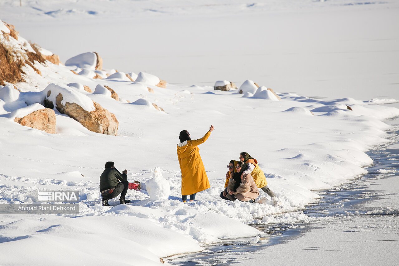 تصاویر: منجمد شدن تالاب چغاخور