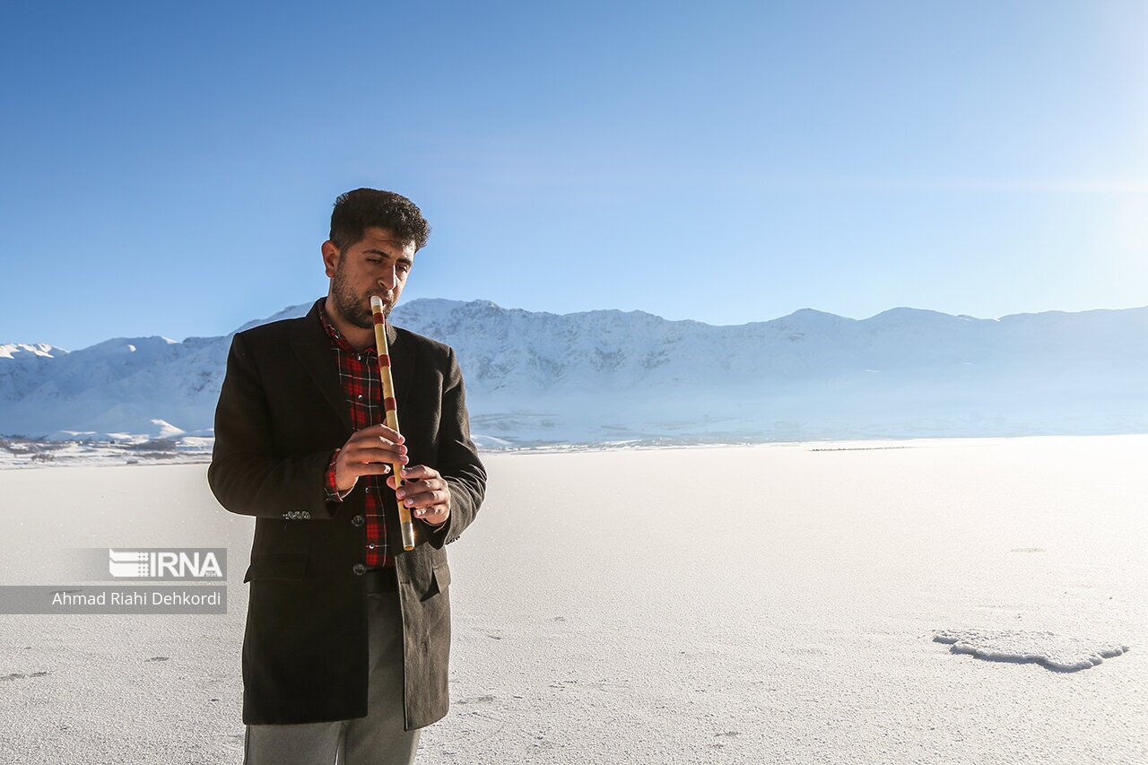 تصاویر: منجمد شدن تالاب چغاخور