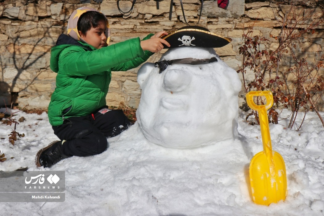 تصاویر: جشنواره آدم برفی در همدان