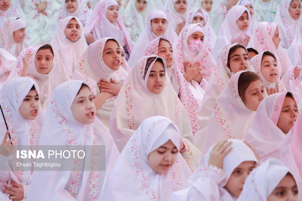 تصاویر: جشن تکلیف هزار نفری در زنجان