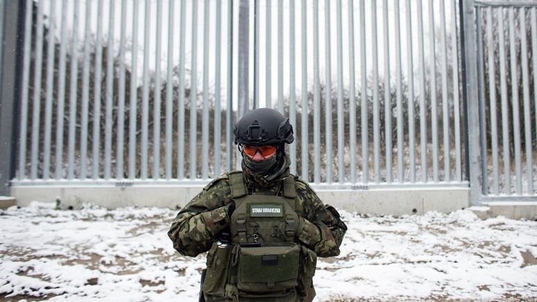 لهستان گذرگاه مرزی مشترک را بست؛ بلاروس: اقدامی خطرناک است که به فروپاشی دو سوی مرز می‌انجامد