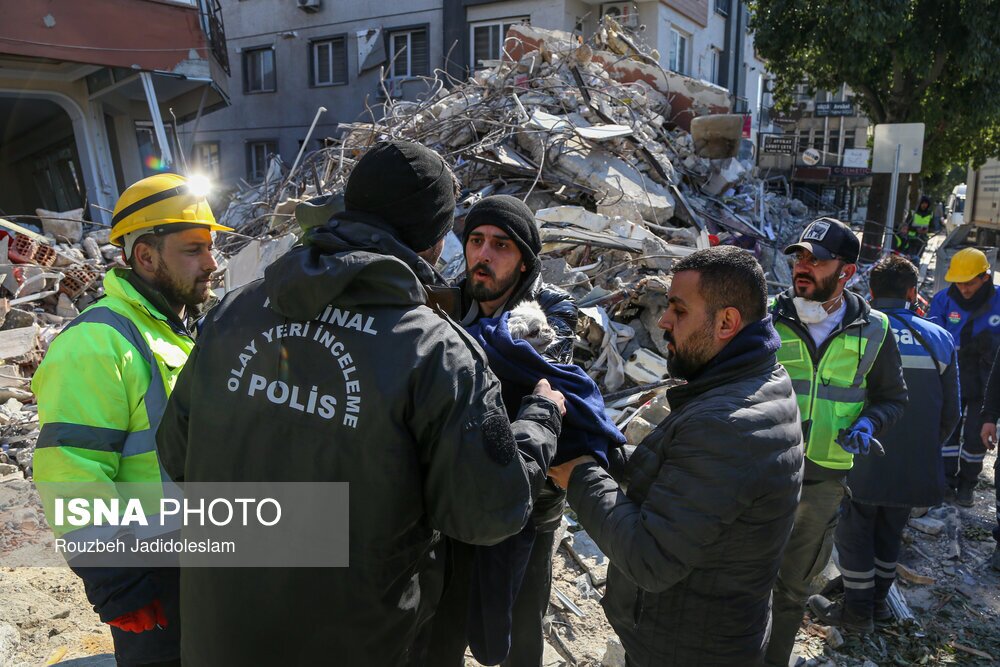 تصاویر: ادامه امداد رسانی‌ها درمناطق زلزله زده ترکیه