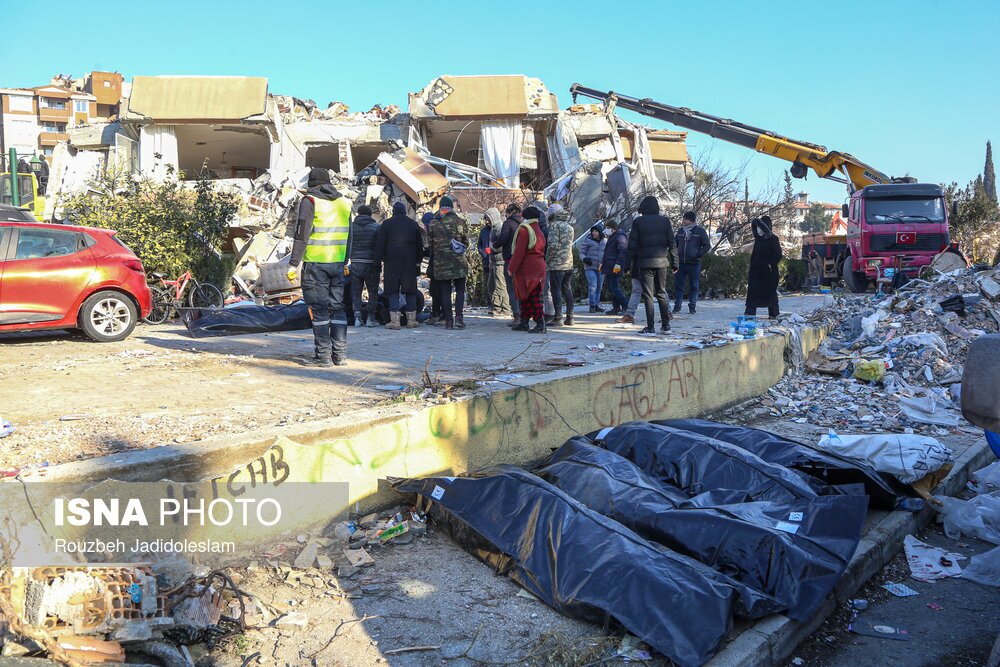 تصاویر: ادامه امداد رسانی‌ها درمناطق زلزله زده ترکیه