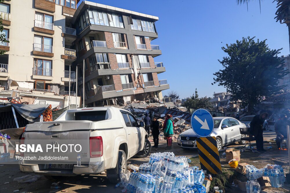 تصاویر: ادامه امداد رسانی‌ها درمناطق زلزله زده ترکیه