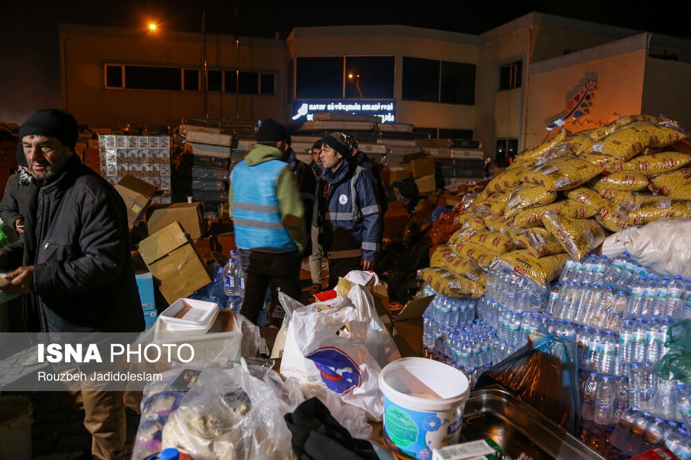 تصاویر: ادامه امداد رسانی‌ها درمناطق زلزله زده ترکیه