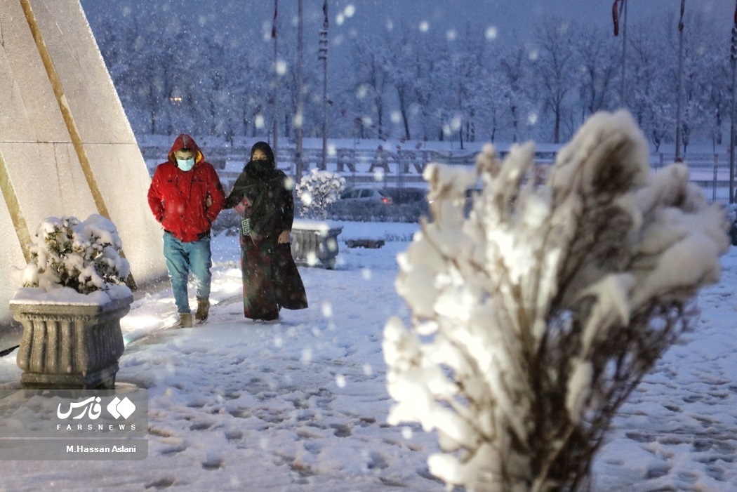 تصاویر: بارش برف در پایتخت