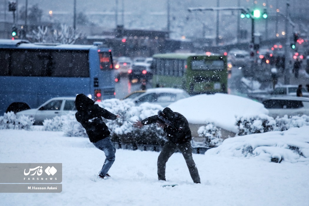 تصاویر: بارش برف در پایتخت