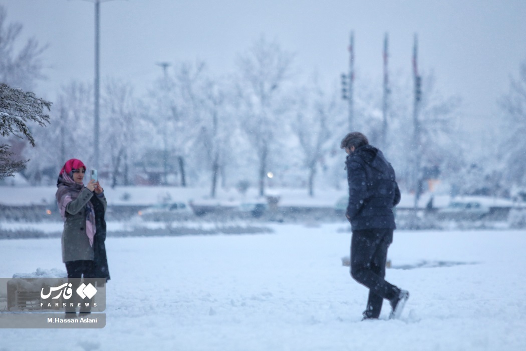 تصاویر: بارش برف در پایتخت