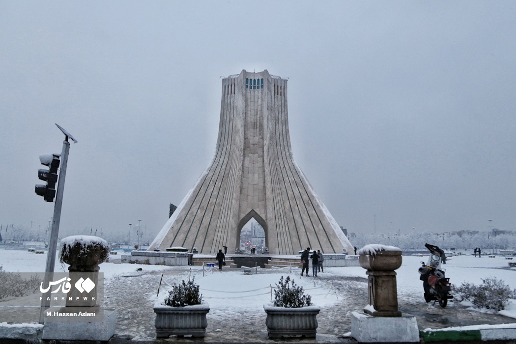 تصاویر: بارش برف در پایتخت