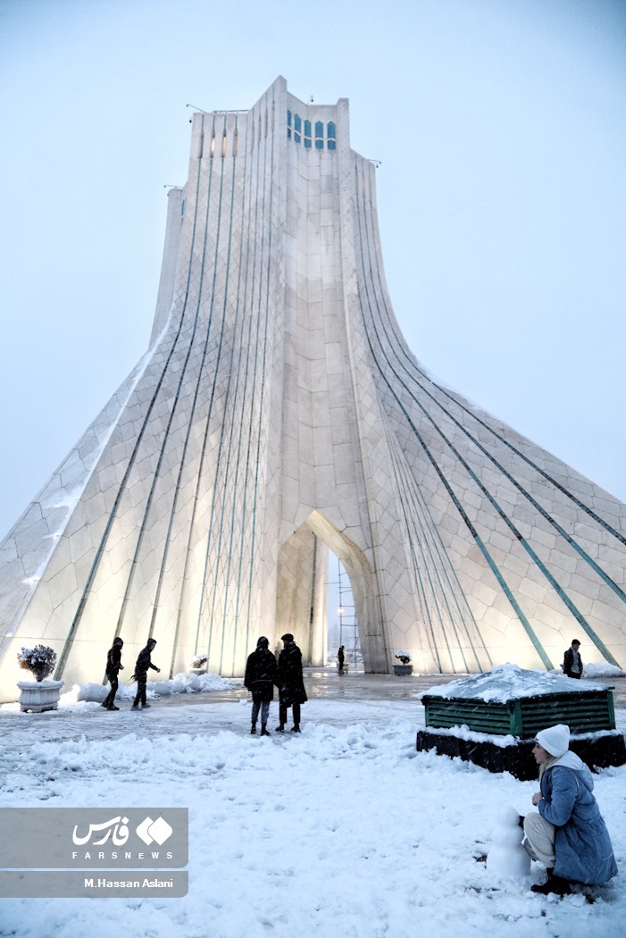 تصاویر: بارش برف در پایتخت