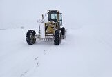 نماینده کوهرنگ: حجم برف در حدی است که دیگر با بولدوزر، لودر و گریدر هم نمی‌شود برخی راه‌ها را باز کرد / رایزنی‌ها صورت گرفته تا یکسری وسایل جدید خریداری شود / با وزیر کشور تماس گرفتم و وضعیت را توضیح دادم