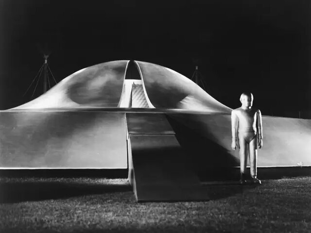 ۱۳ فرضیه در پاسخ به «پارادوکس فِرمی»؛ چرا بیگانگان هنوز تماسی با ما برقرار نکرده‌اند؟