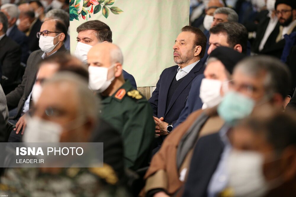 تصاویر: دیدار جمعی از مسوولان نظام و سفیران کشورهای اسلامی با مقام معظم رهبری