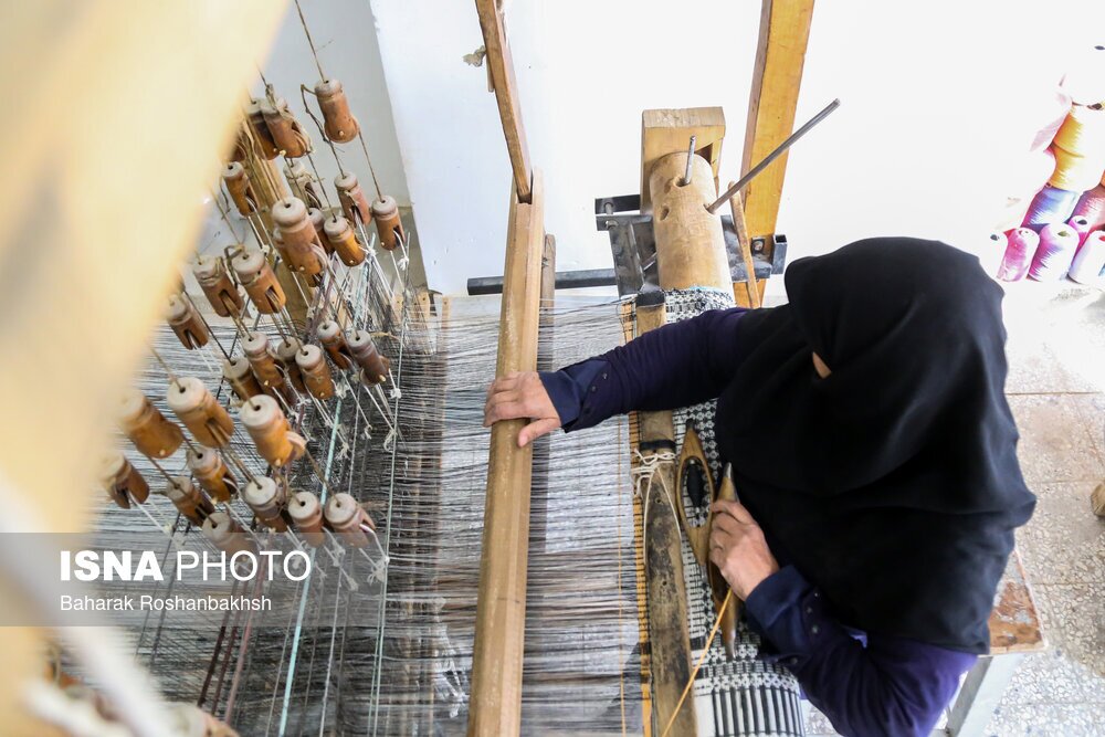 تصاویر: آخرین بازمانده احرامی بافی در یزد