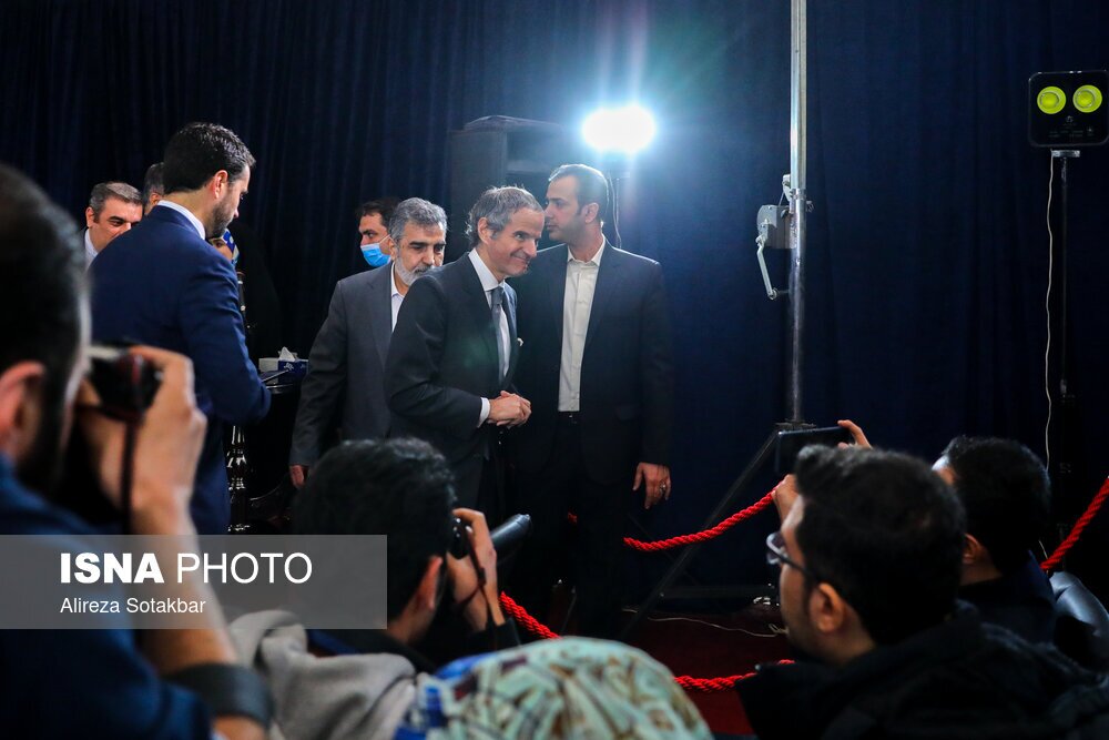 تصاویر: کنفرانس خبری رافائل گروسی و محمد اسلامی، رییس سازمان انرژی اتمی