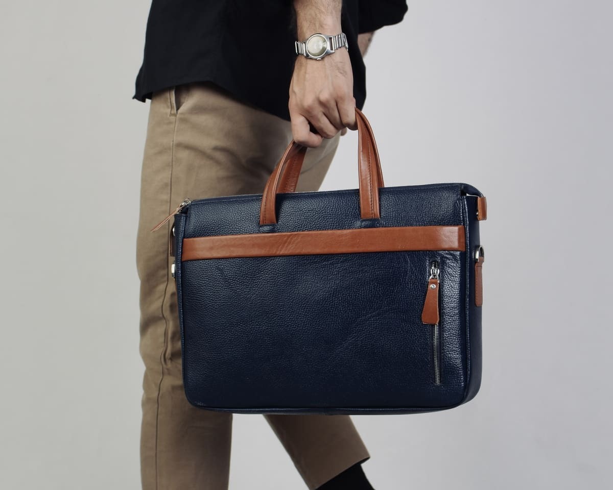 معرفی برند چرم آرا یکی از بهترین های صنعت مد و پوشاک معرفی برند چرم آرا یکی از بهترین های صنعت مد و پوشاک