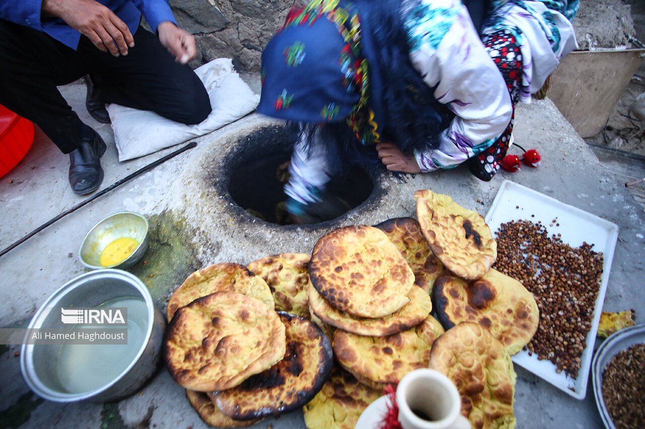 تصاویر: آیٔین سنتی چهارشنبه‌ سوری در روستای نواسر هوراند