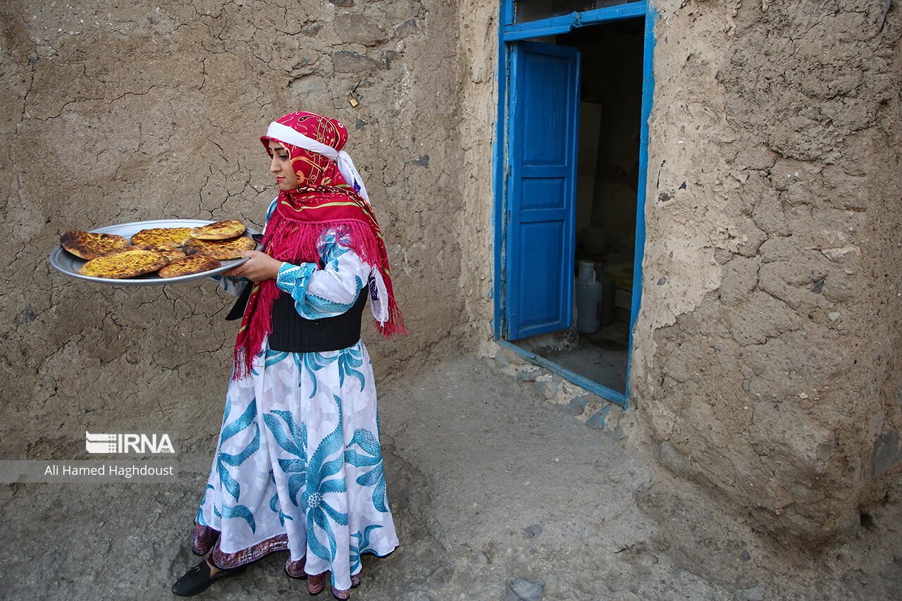 تصاویر: آیٔین سنتی چهارشنبه‌ سوری در روستای نواسر هوراند