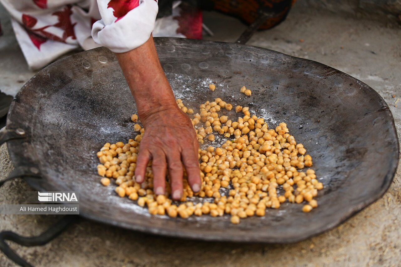 تصاویر: آیٔین سنتی چهارشنبه‌ سوری در روستای نواسر هوراند